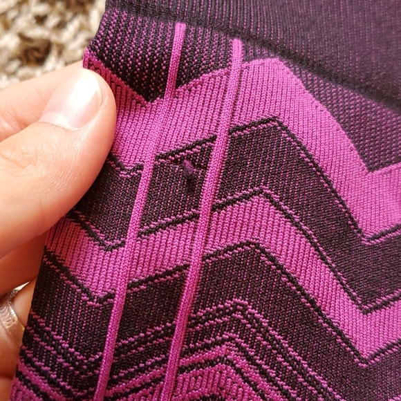 LULULEMON Ebb To Street Heathered Regal Plum Chevron Pull On Tight Leggings sz 4 - Picture 9 of 9